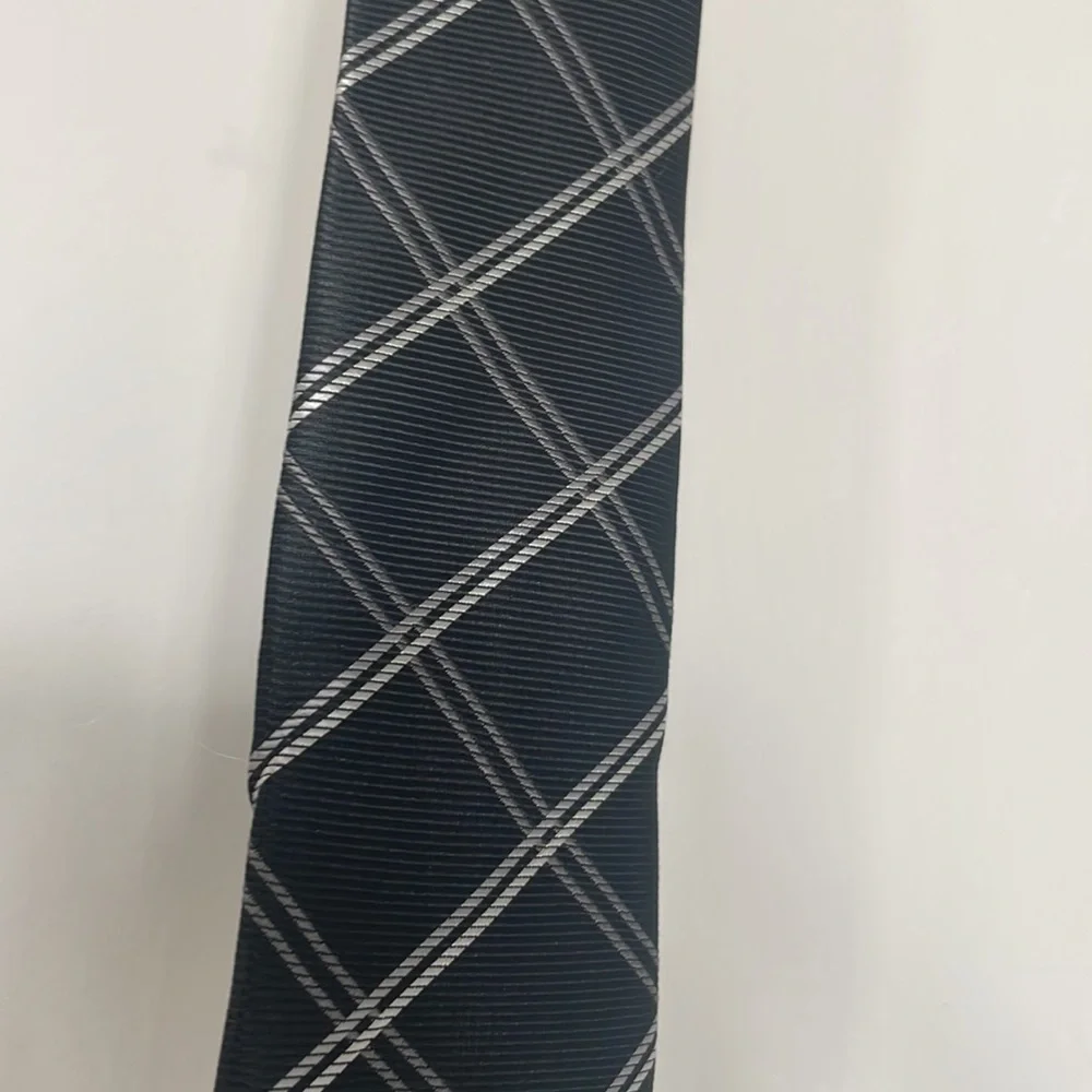 Children's Place Black Adjustable child tie Sz 24M-4T EUC